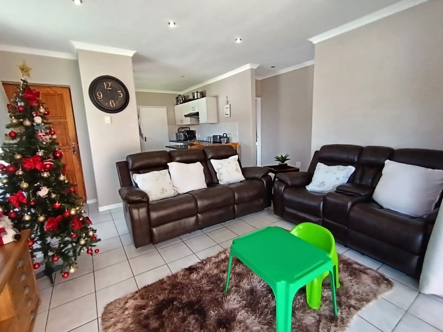 2 Bedroom Property for Sale in Parsonsvlei Eastern Cape